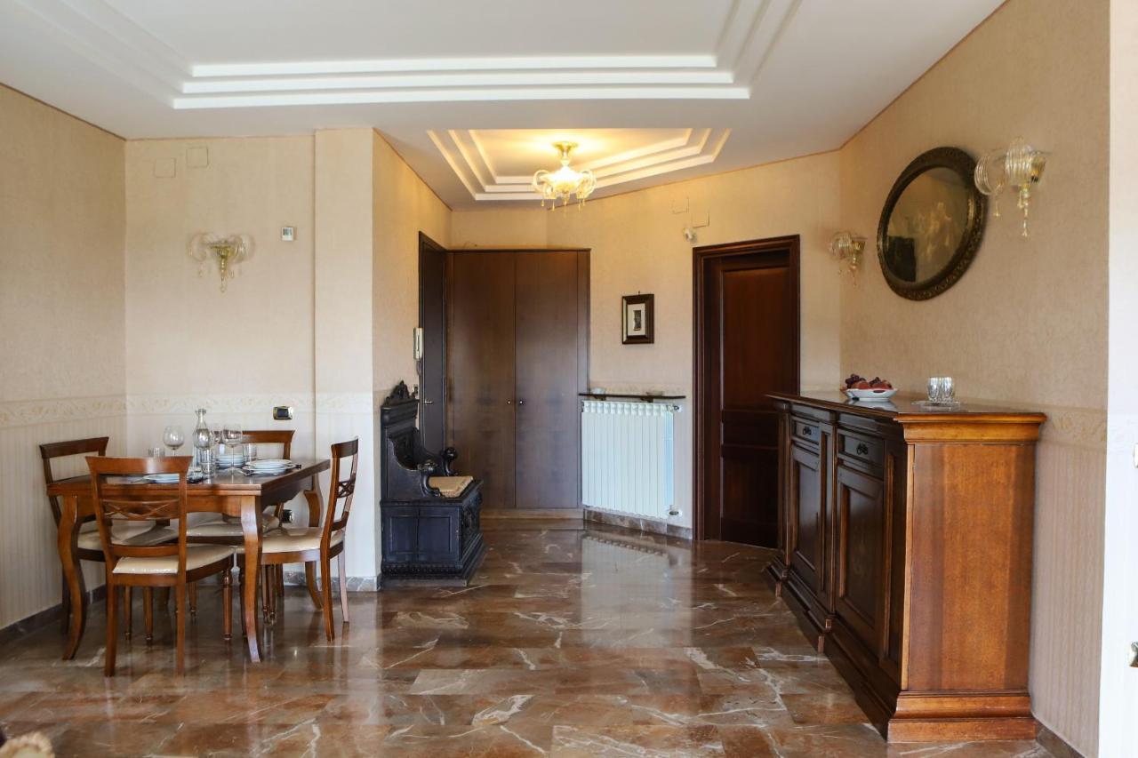 Con Terrazzo A Capodimonte By Wonderful Italy Appartement Naples